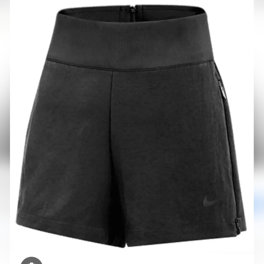 STUNNING NIKE TEAM TECH WOVEN SHORTS